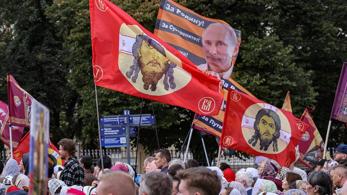 «Русский марш» с Небесным покровителем