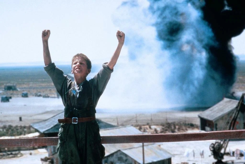 Кадр из фильм «Империя солнца» (Empire of the Sun). Фото:  imdb.com