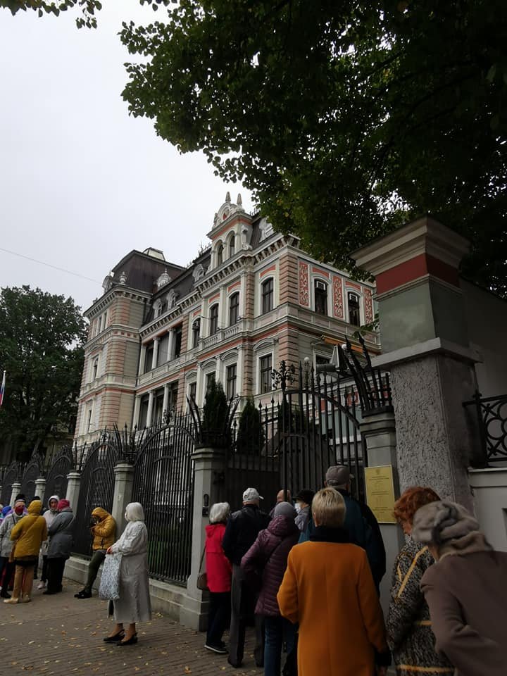 Консульский отдел Посольства России в Латвии. Фото: Facebook