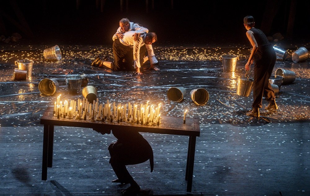 Спекиакль «Розенкранц и Гильденстерн мертвы». Фото: Вильнюсский Старый театр