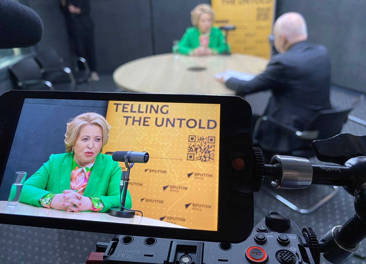 Валентина Матвиенко даёт интервью в студии Спутник в Аддис-Абебе, Эфиопия, 19 февраля 2025 года. Фото: Sputnik / Imago Images / Scanpix / LETA
