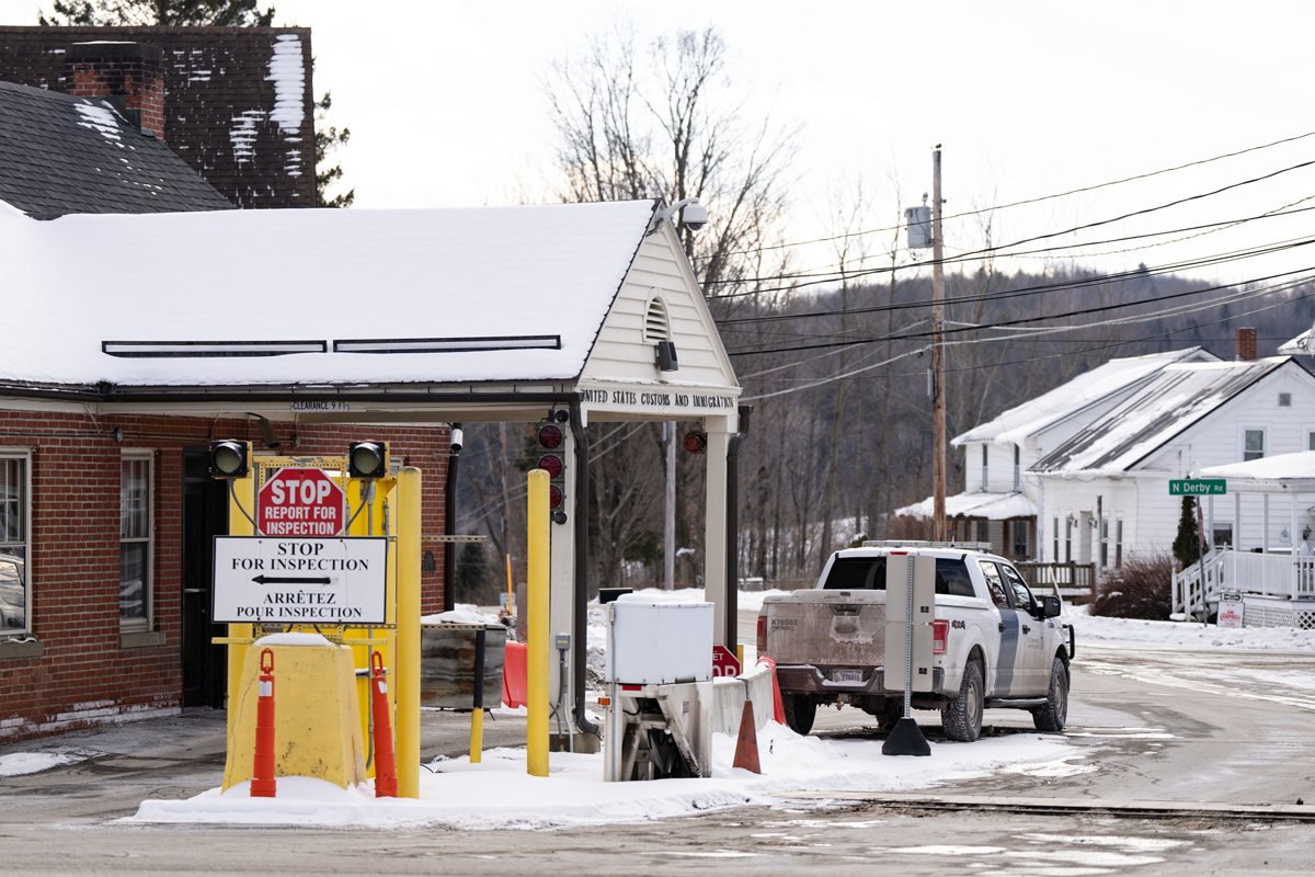 Пограничный пункт Beebe Plain на въезде в Дерби-Лайн, Вермонт, вид из Стэнстеда, Квебек, 21 января 2025 года. Фото: Canadian Press / Shutterstock / Rex Features / Vida Press