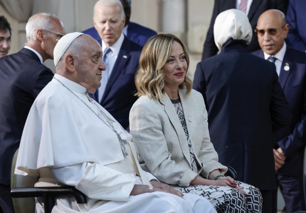 Папа римский Франциск и Джорджия Мелони, фото: Giuseppe Lame / EPA-EFE