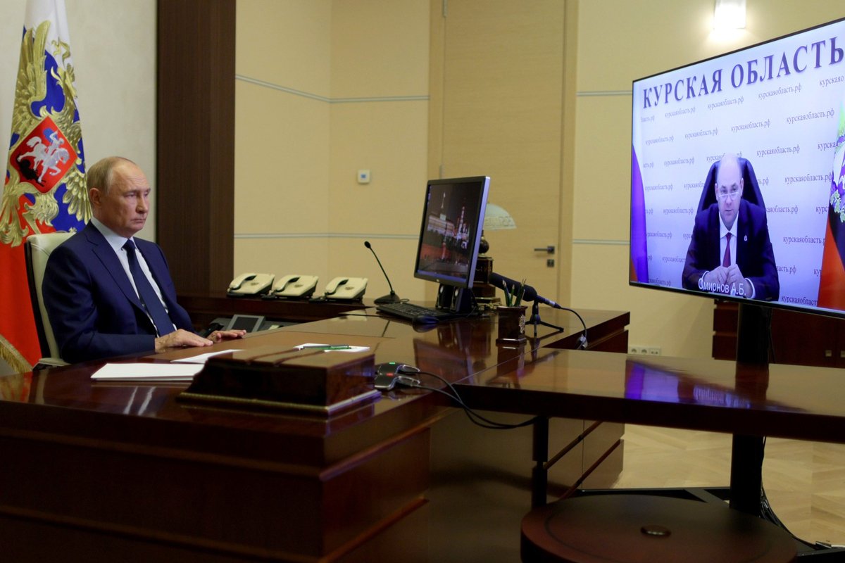 Владимир Путин на встрече с врио губернатора Курской области Алексеем Смирновым, 8 августа 2024 года. Фото: Kremlin