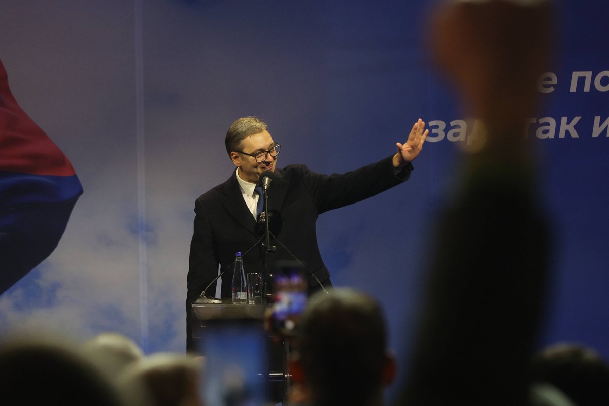 Александар Вучич выступает на митинге в Ягодине, 24 января 2025 года. Фото: Sasa Djordjevic / BetaPhoto / Sipa / Shutterstock / Rex Features / Vida Press