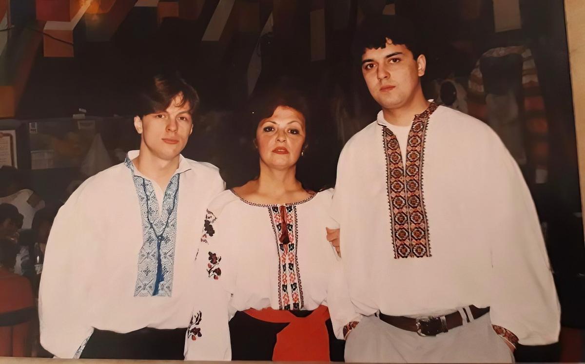 Вокруг Натальи Литвиненко-Орловой в Мурманске много лет подряд кипела украинская культурная жизнь. Фото из личного архива Н.Литвиненко-Орловой