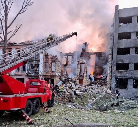 Последствия обстрела Николаева. Фото: Александр Сенкевич/Telegram