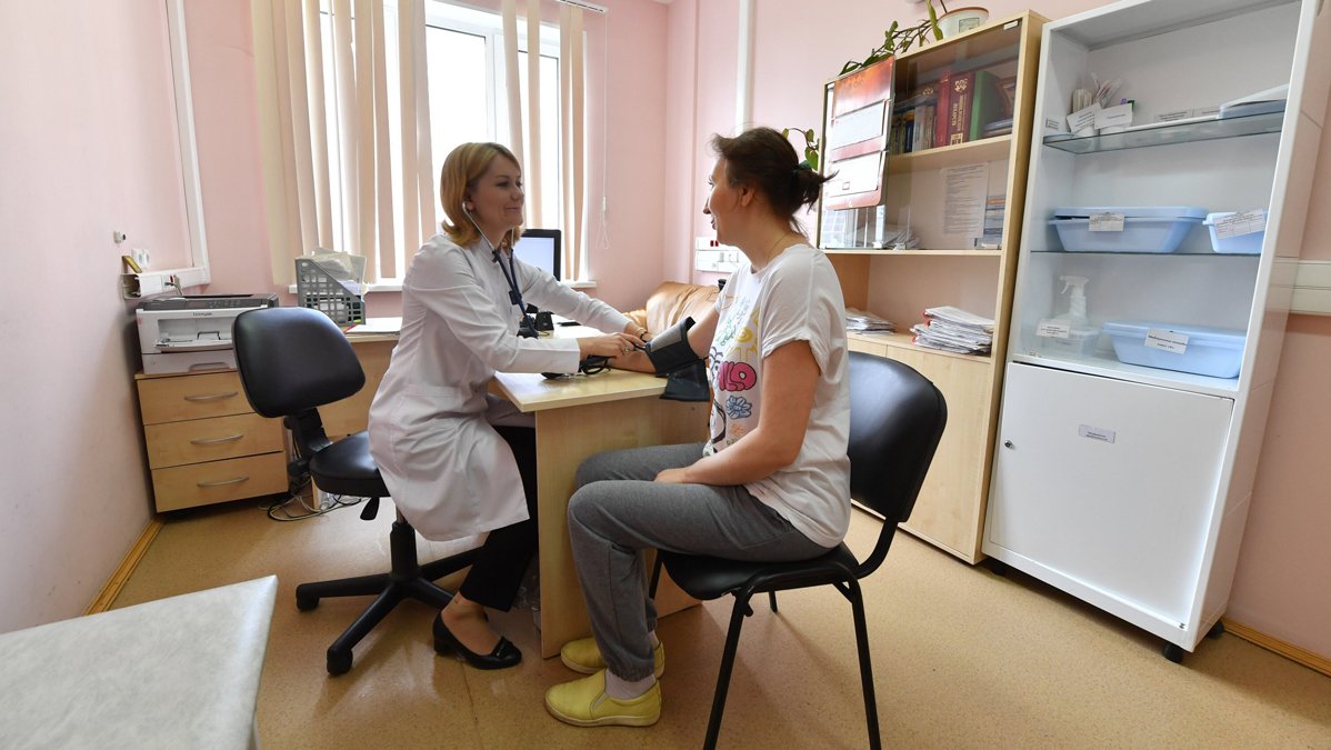 Может ли фельдшер заменить терапевта или педиатра, а акушер — гинеколога?