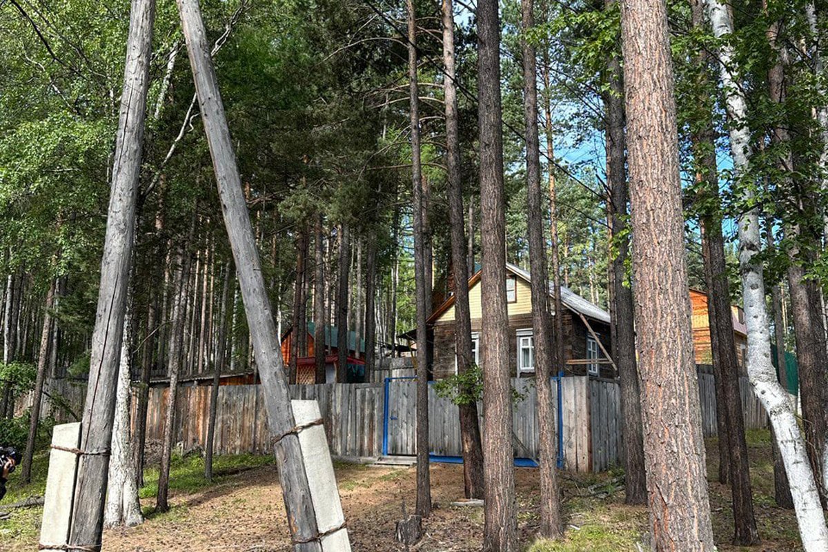 Село Гремячинск, расположенное на берегу Байкала в Бурятии. Фото: Дмитрий Кобылкин / Telegram