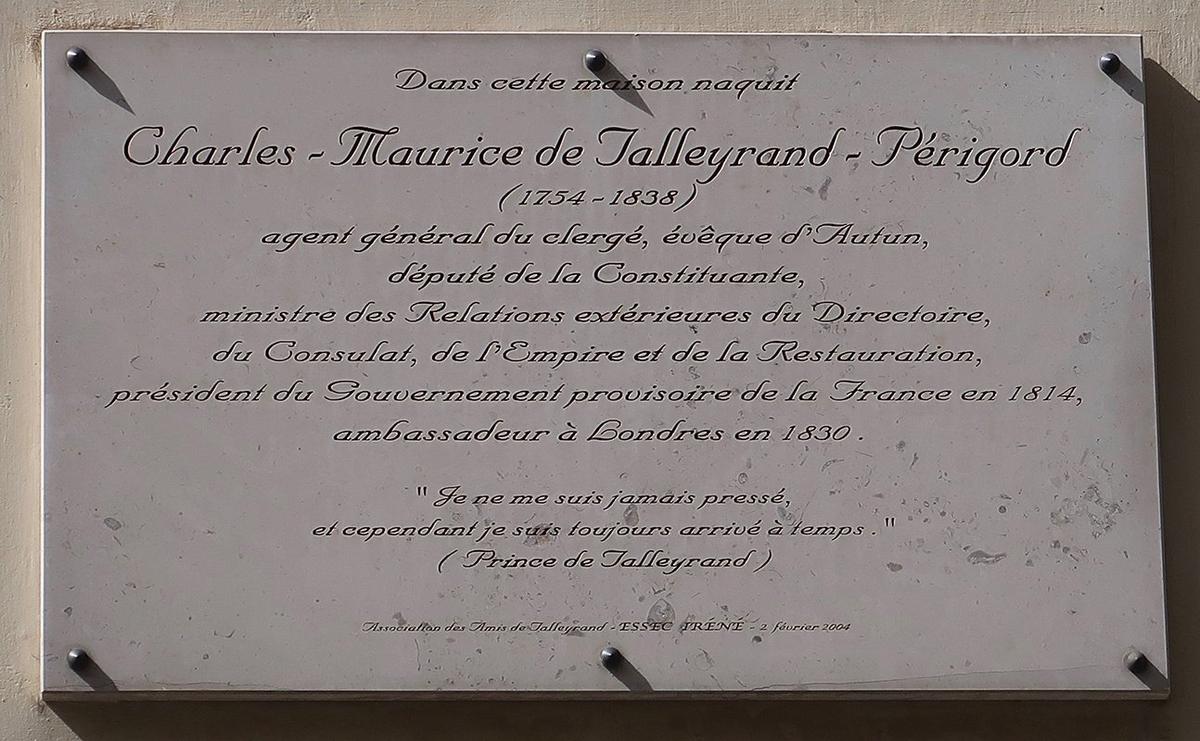Мемориальная доска в память о Талейране на доме где он родился, фото: Celette / Wikimedia (CC BY-SA 4.0 DEED)