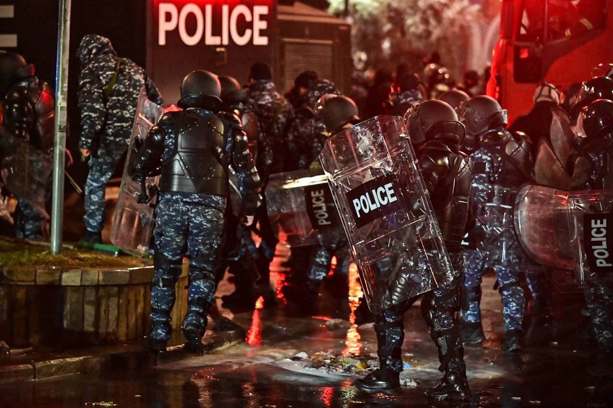 Грузинские полицейские на акции протеста в Тбилиси, 29 ноября 2024 года. Фото: Спутник / Imago Images / SNA / Scanpix / LETA