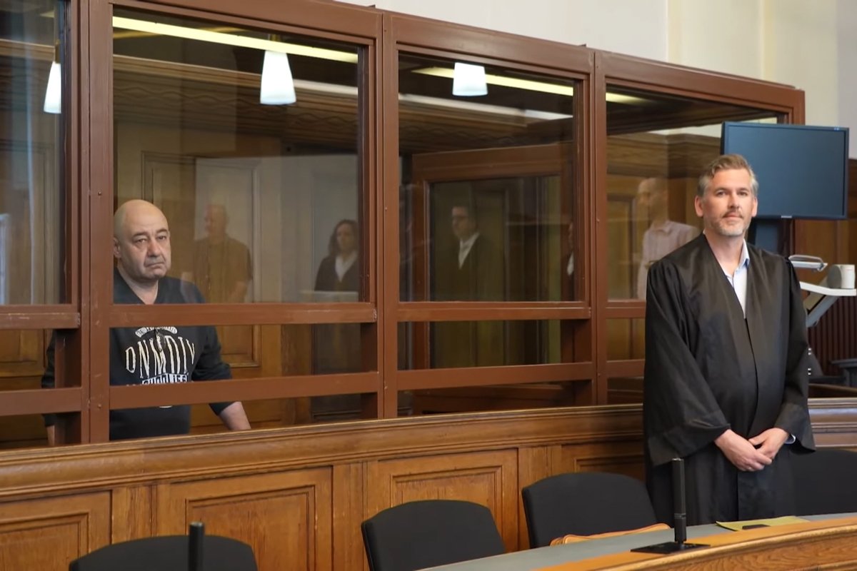 Дмитрий Баграш во время заседания суда, Берлин, июль 2024 года. Фото: DW / YouTube