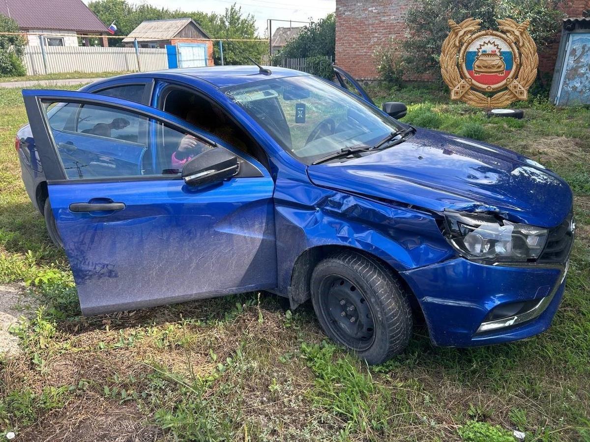 Машина после ДТП. Фото: МВД России по Саратовской области