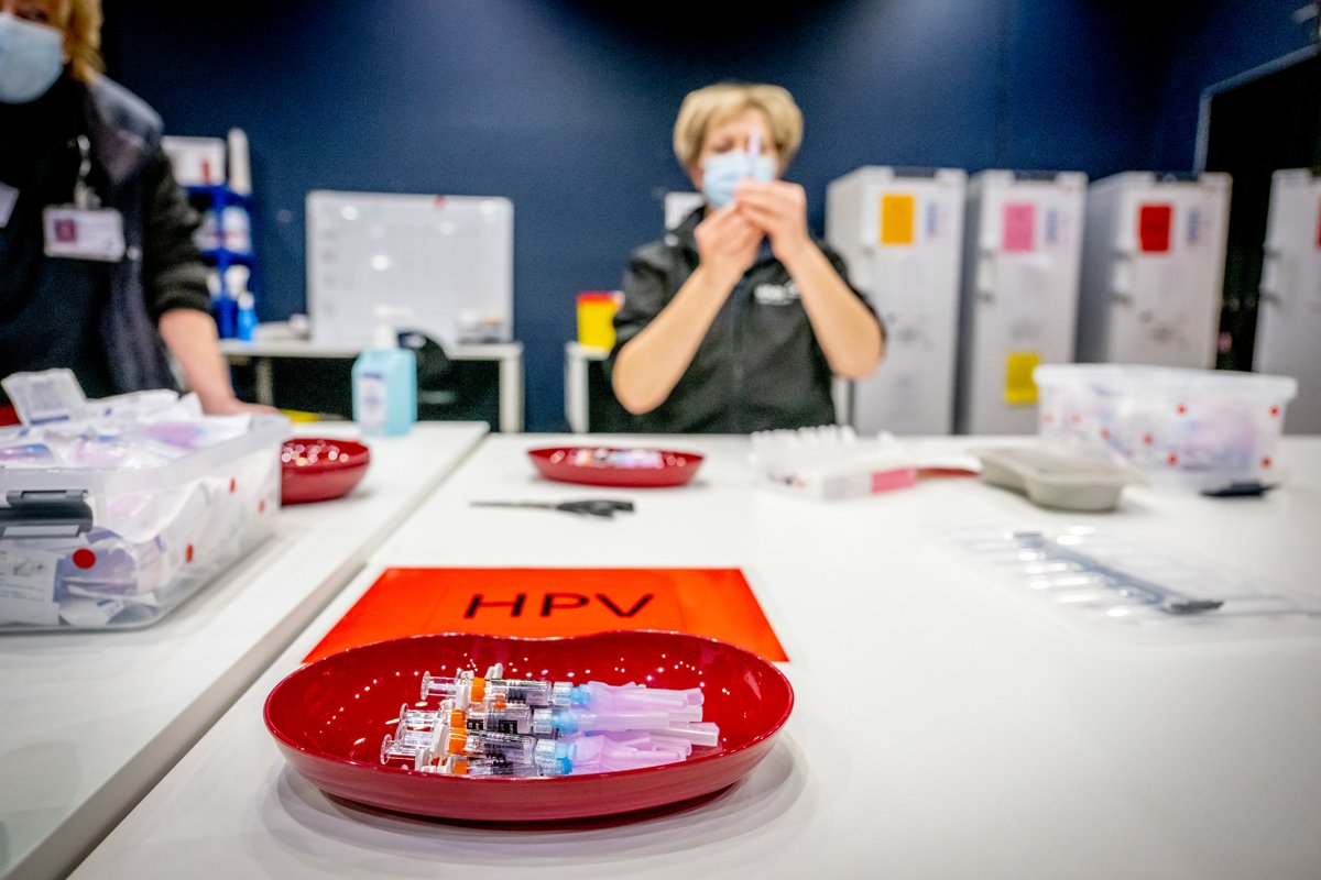 Вакцинация против ВПЧ в Утрехте, Нидерланды, 4 марта 2023 года. Фото: Robin Utrecht / Action Press / Vida Press
