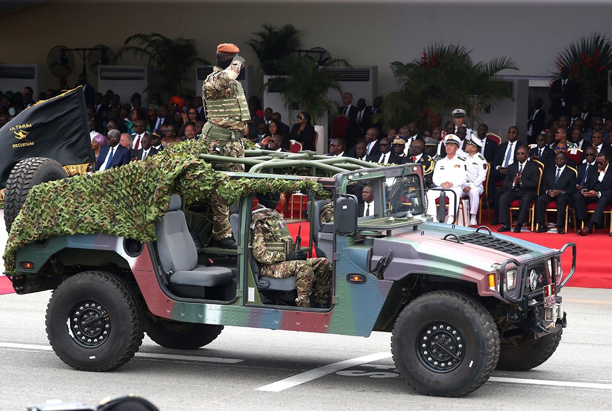 Военнослужащие вооруженных сил Кот-д'Ивуара на параде во время празднования 64-й годовщины независимости в Бассаме, Кот-д'Ивуар, 7 августа 2024 года. Фото: Legnan Koula / EPA