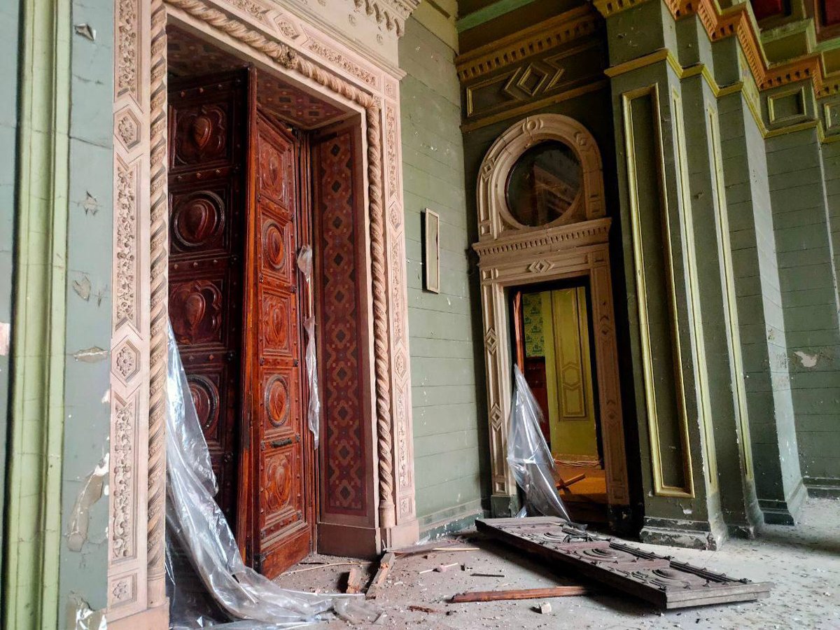 Поврежденные здания в результата удара по Одессе, 1 февраля 2025 года. Фото: телеграм-канал городского головы Одессы Геннадия Труханова