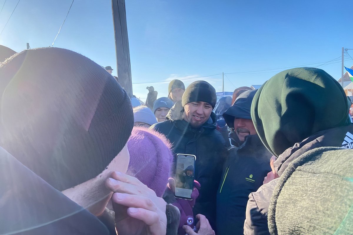 Фаиль Алсынов у здания суда. Фото: Пруфы