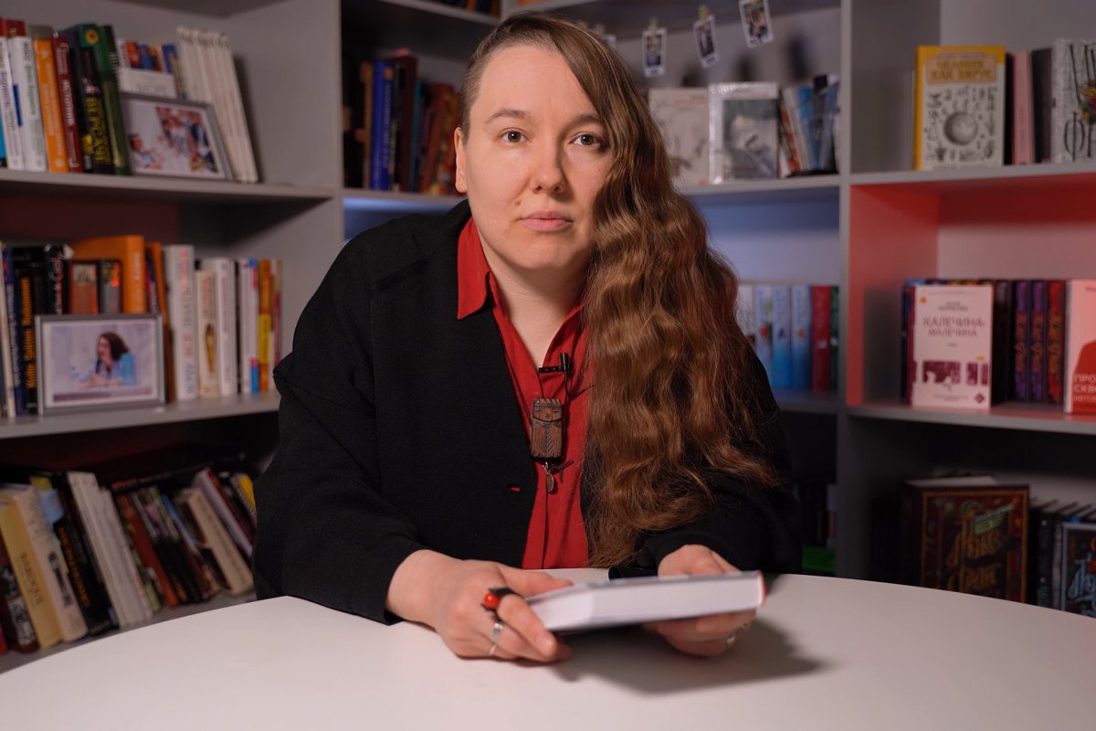 Евгения Некрасова. Фото: Издательство АСТ / YouTube