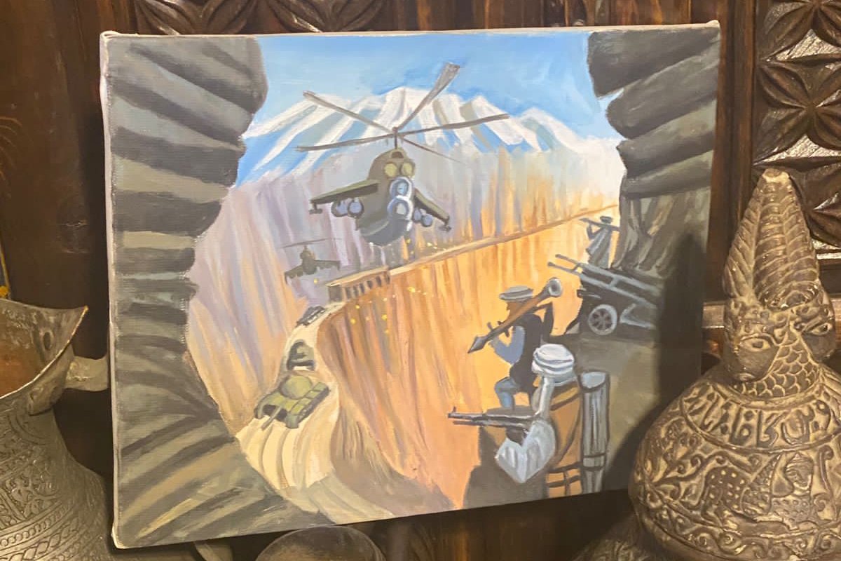 Картина на рынке в Мазари-Шарифе. Фото из личного архива Евгения