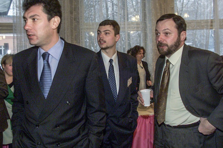 Борис Немцов, Владимир Кара-Мурза младший и Владимир Кара-Мурза старший. Фото: Немцов мост